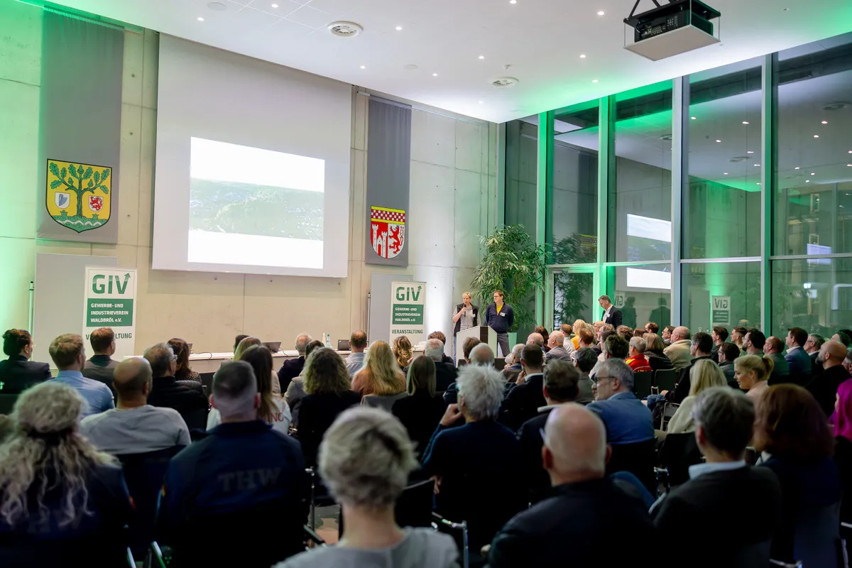 Leider noch keine Bildbeschreibung für katharina-hein-39.jpg vorhanden.